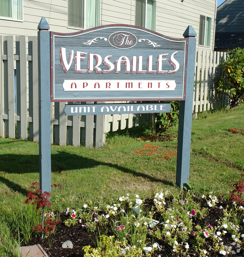 Foto del edificio - The Versailles Apartments