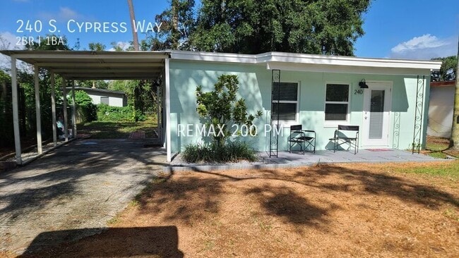 Photo - 240 S Cypress Way House
