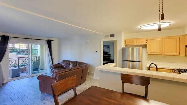Foto del edificio - 1 bedroom end unit in La Costa