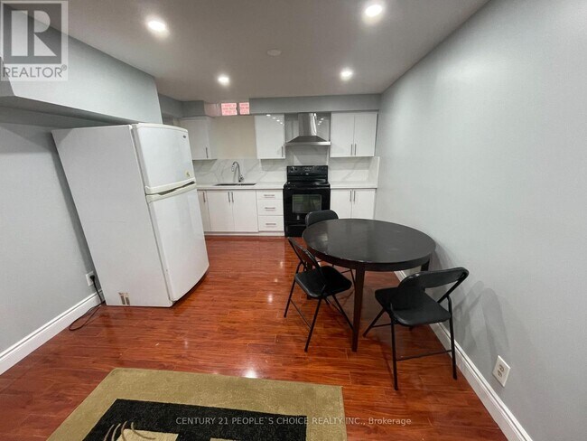 Photo du bâtiment - 340 Bristol Rd W