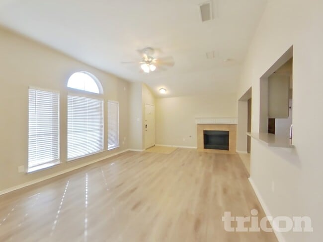 Foto del edificio - 513 Valley View Dr