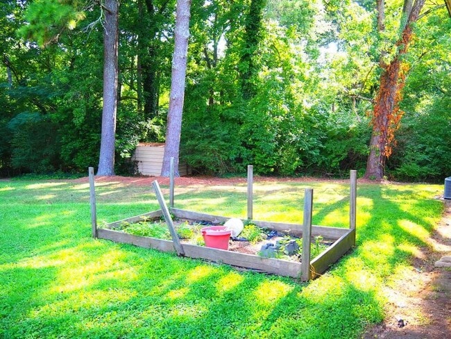 Foto del edificio - 1457 Thunderwood Ln SW