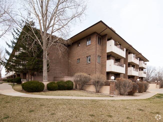 Building Photo - Courtyard at Lakewood