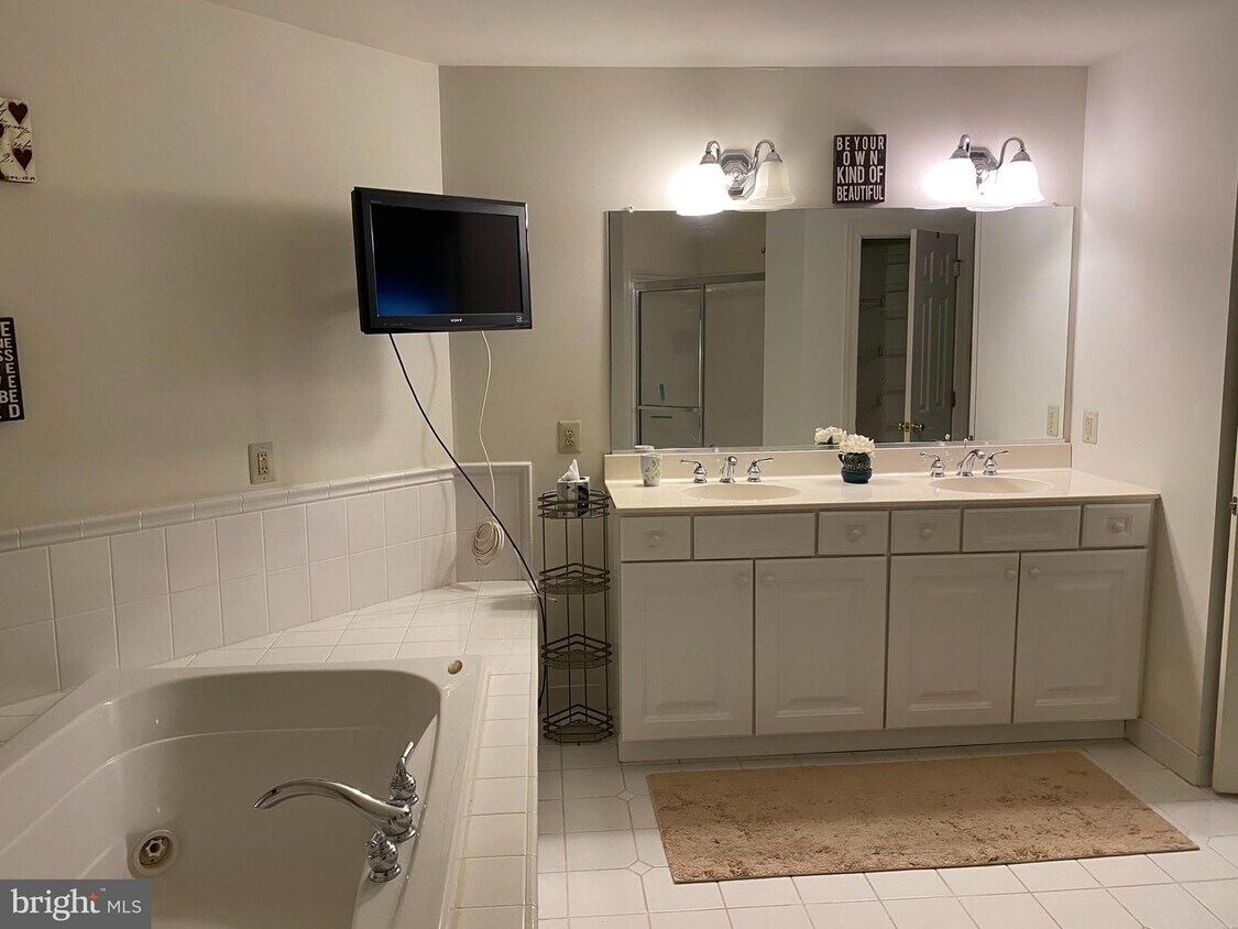 Foto principal - 112 Tanglewood Ln
