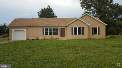 Building Photo - 1440 Sowego Rd
