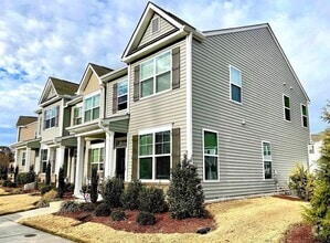 Building Photo - 102 Harvest Oaks Ln