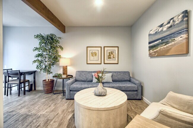 Foto del edificio - Charming 1-Bedroom Oasis on Highland Drive, Oxnard - Silver Strand
