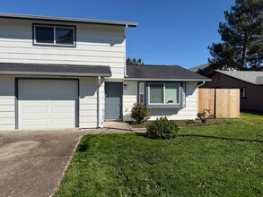 Building Photo - 4116 Bluebelle Way