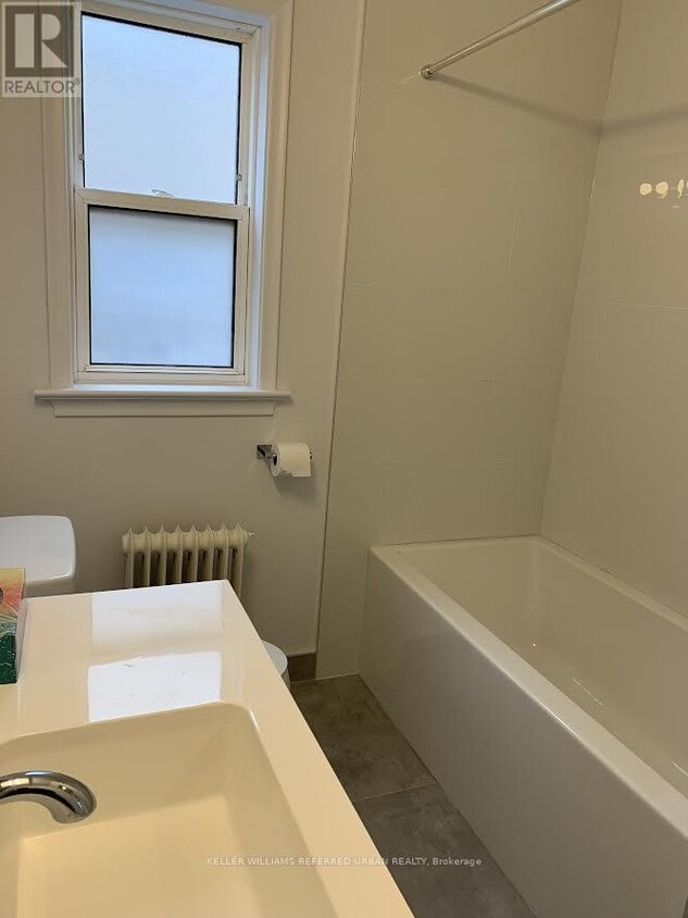 Building Photo - 90 Portland St