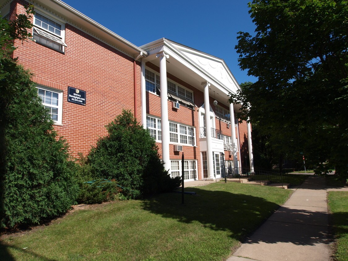 Primary Photo - 515 Cleveland Ave S
