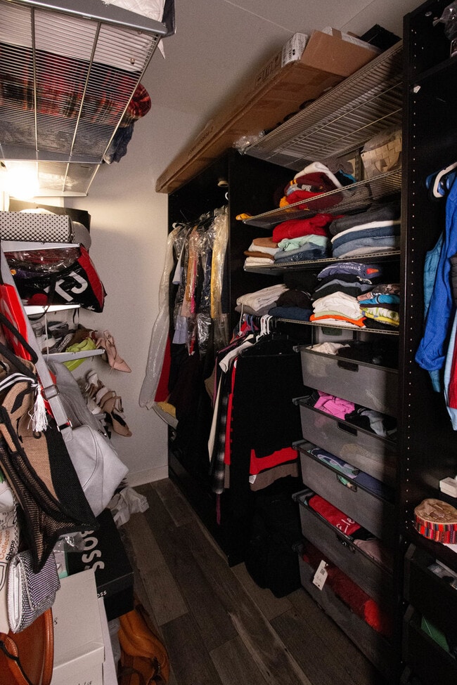 Building Photo - 50 E 16th St