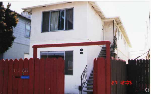 Building Photo - 721-723 N Amphlett Blvd