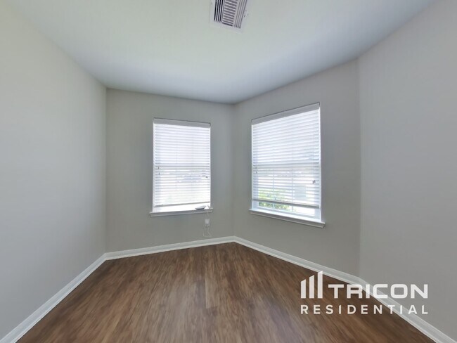 Foto del edificio - 2417 Regatta Ln