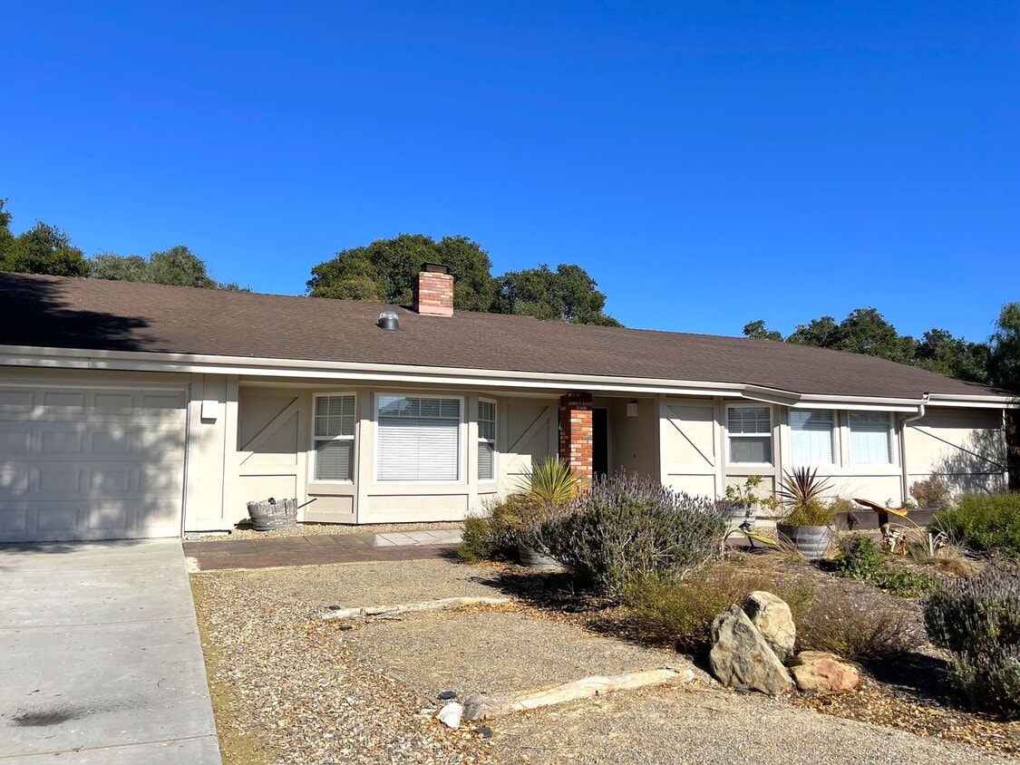 Foto principal - Beautiful Mesa Oaks Home