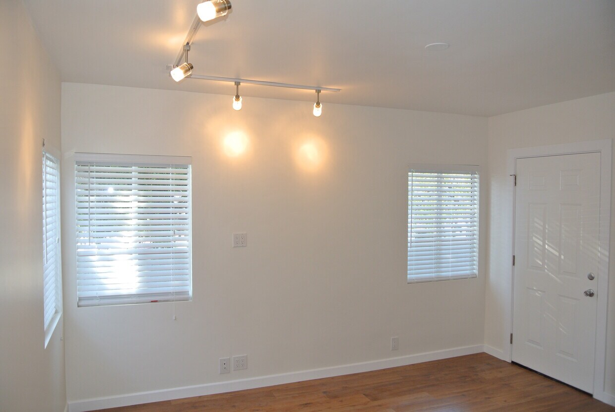 2614 La Cienega Ave Unit 2614, Los Angeles, CA 90034 Apartments in