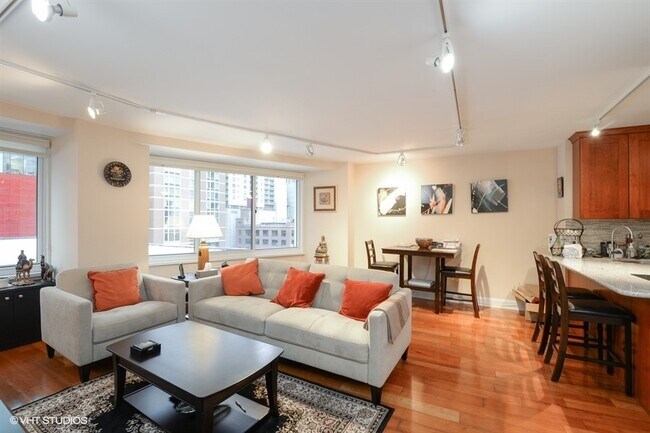 Foto del edificio - 211 E Ohio St