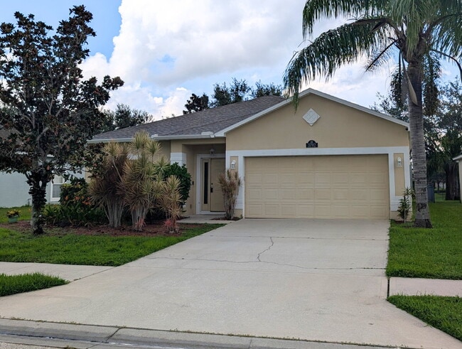 Building Photo - Charming 4-Bedroom Haven