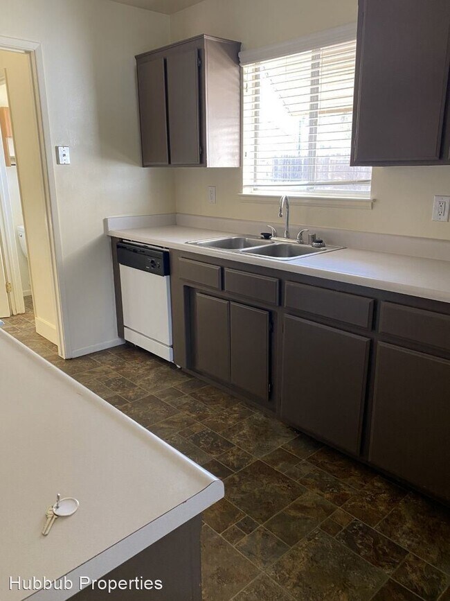 Foto del edificio - 3 br, 1.5 bath House - 2409 Belladonna St