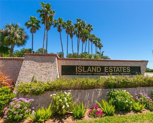 Foto del edificio - 690 Island Way