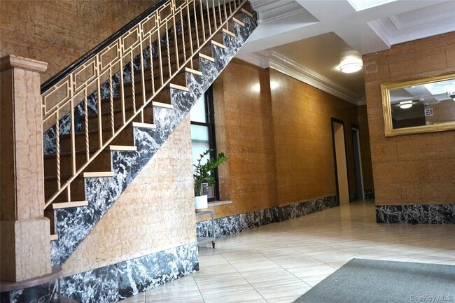 Building Photo - 313 Brightwater Ct