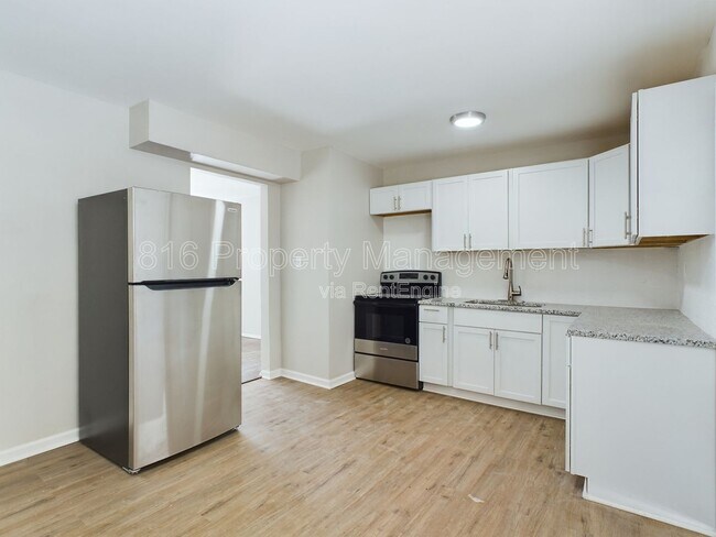 Foto del edificio - 11404 Eastern Ave