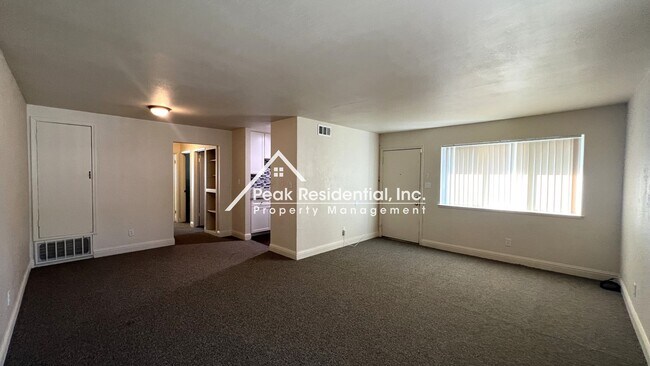 Building Photo - Updated 2bd/1ba Foothill Farms Condo with ...