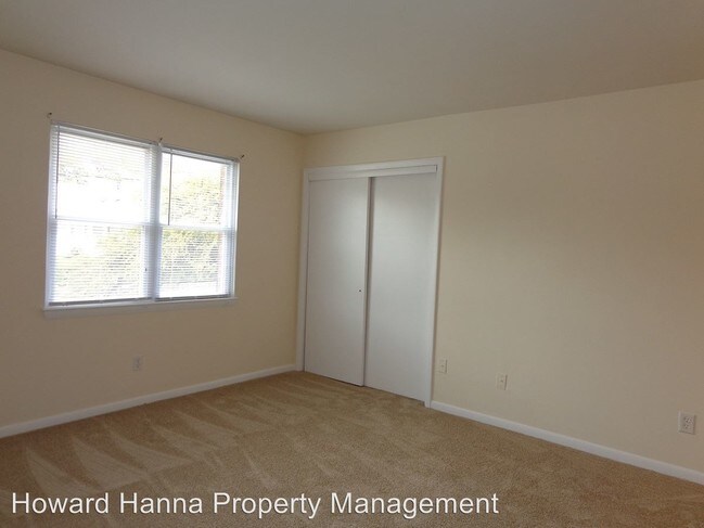 Building Photo - 1300 Hillside Ave