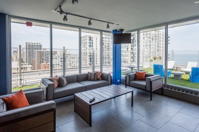 Foto del edificio - 5650 N Sheridan Rd