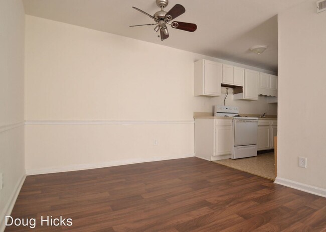 Building Photo - 2 br, 1.5 bath House - 805-V High Meadow Ln