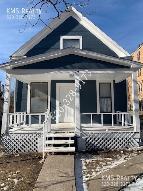 Primary Photo - 136 N Topping Ave