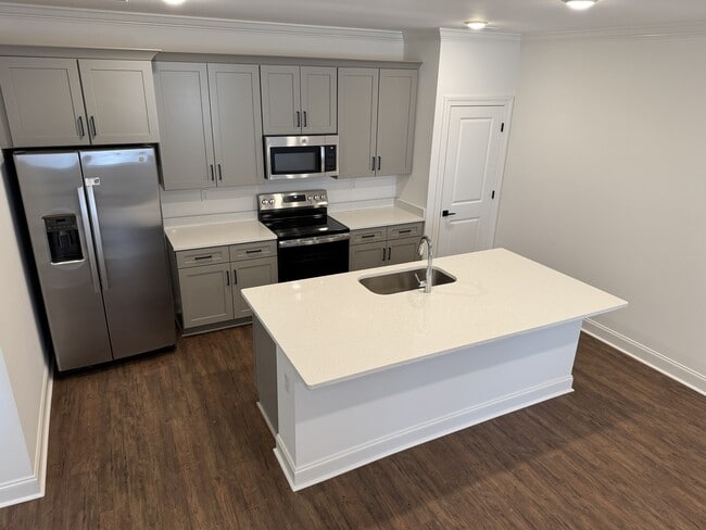 Foto del edificio - 671 Cottage Grv Cir