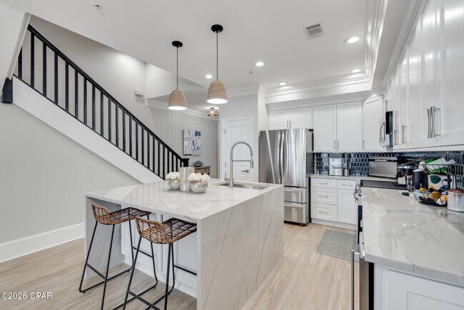 Building Photo - 3827 Mariner Dr