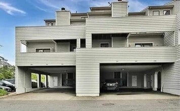 Building Photo - 833 Topsail Ln