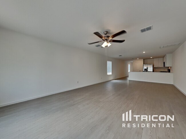Foto del edificio - 827 Ponderosa Ln
