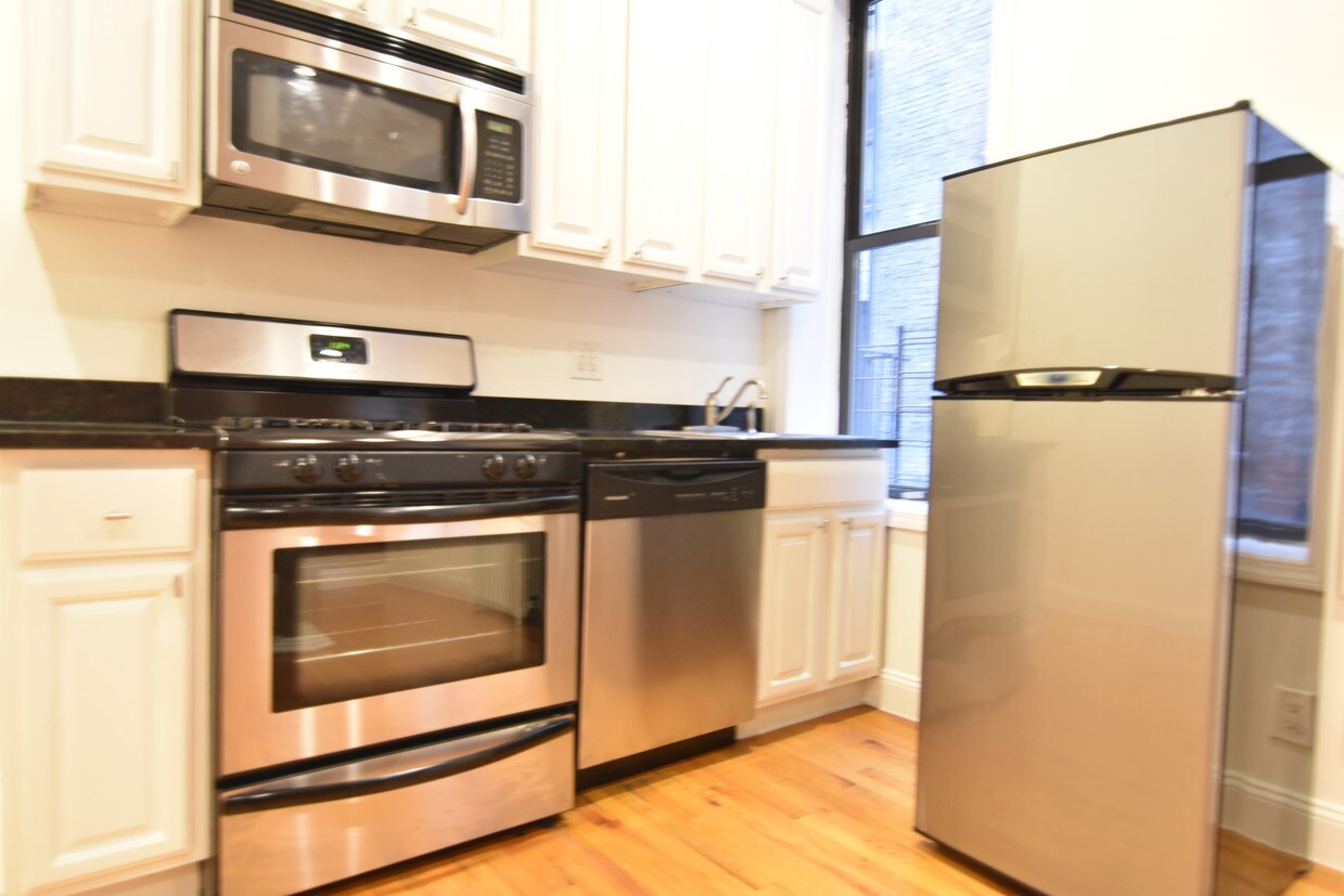 Primary Photo - 507 W 147th St
