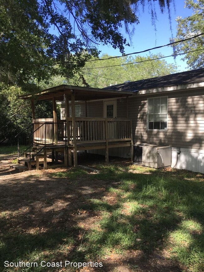 Building Photo - 4 br, 2 bath House - 3853 Arnold Drive SE