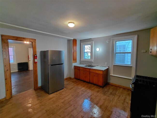 Building Photo - 87 W Pierpont St