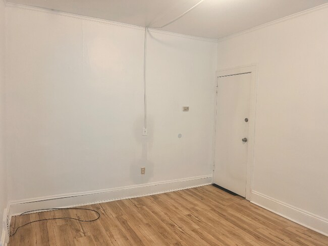Foto del edificio - 4512 E 131st St