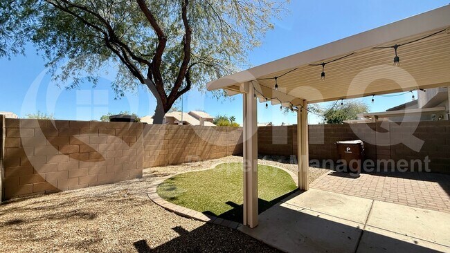 Foto del edificio - 13585 N 87th Dr