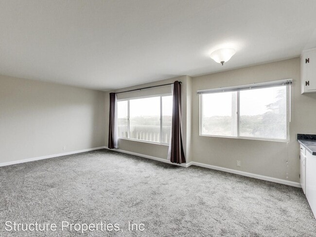 Building Photo - 1301-1361 La Playa St