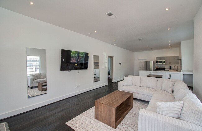 Foto del edificio - 3309 Webster St