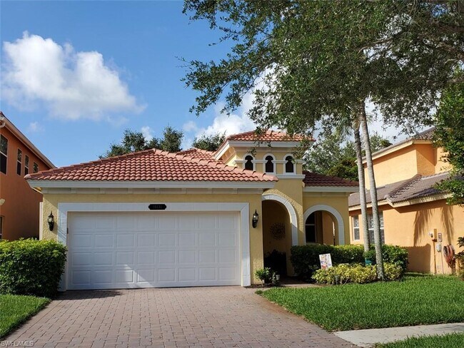 Building Photo - 10131 N Silver Palm Dr