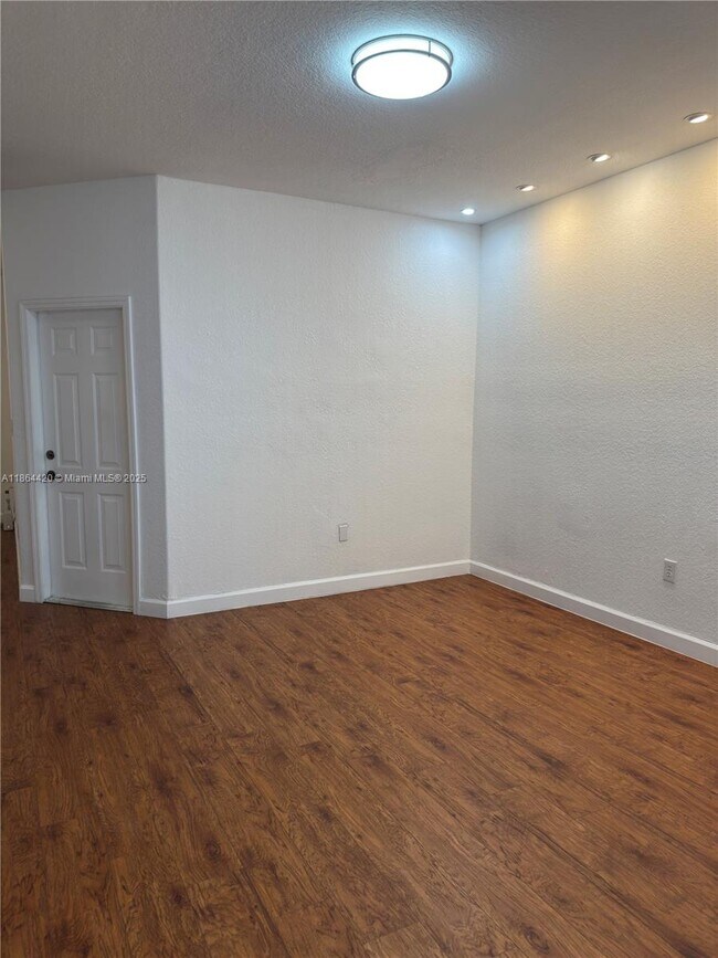 Foto del edificio - 7862 NW 109th Path