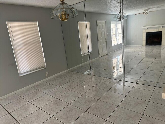 Foto del edificio - 4830 S Semoran Blvd