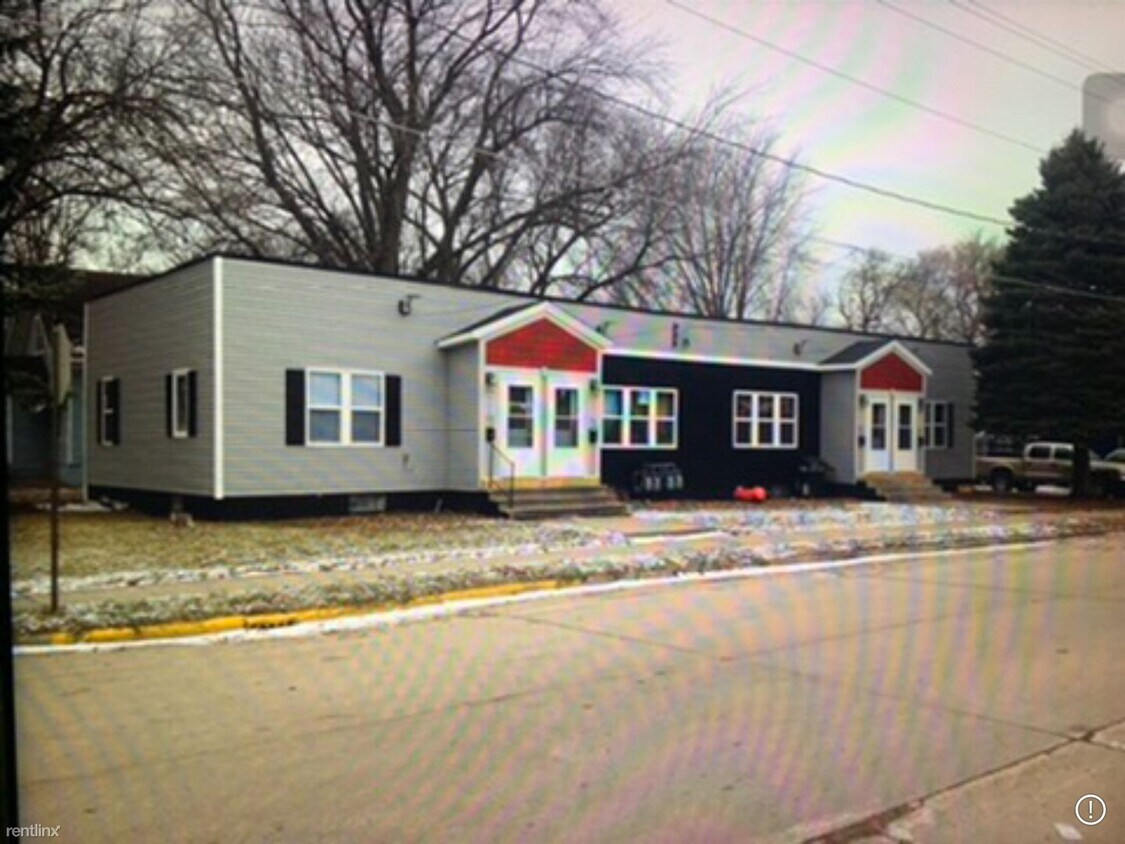 Primary Photo - 2 br, 1 bath Townhome - 401 North Dewey St...