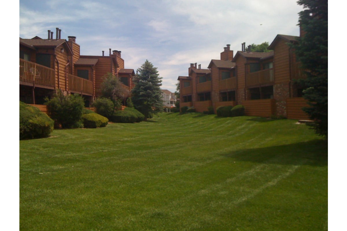 Primary Photo - 2273 S Buckley Rd
