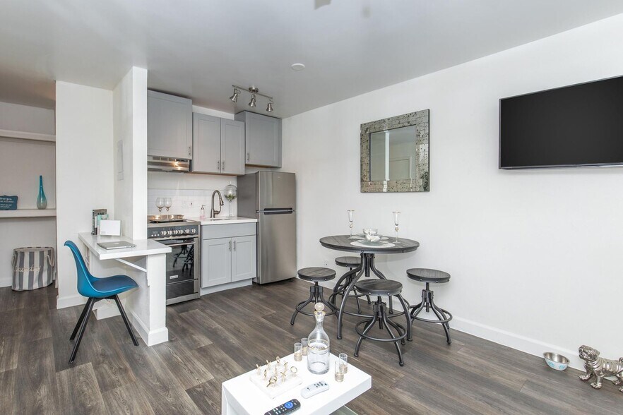 Studio 710 Apartments - 710 S Hardy Dr Tempe, AZ 85281