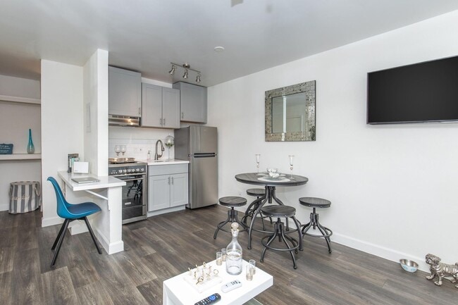 Interior Photo - Studio 710 Apartments