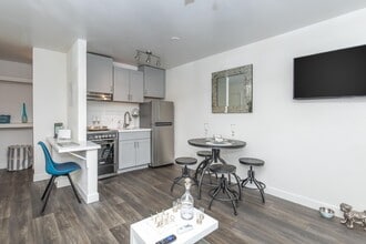 Interior Photo - Studio 710 Apartments