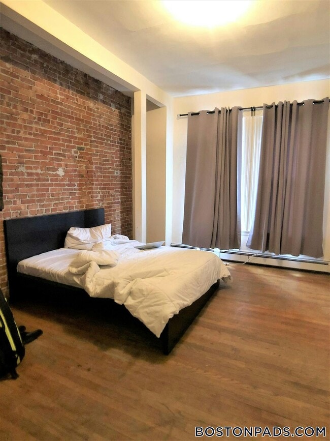 Building Photo - 21 Cortes St